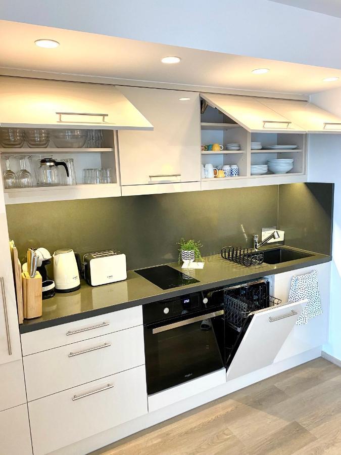 Atrium Apartman Heviz Mit Panoramaterrasse Und Tiefgarage المظهر الخارجي الصورة