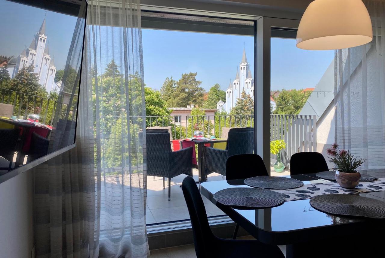 Atrium Apartman Heviz Mit Panoramaterrasse Und Tiefgarage المظهر الخارجي الصورة