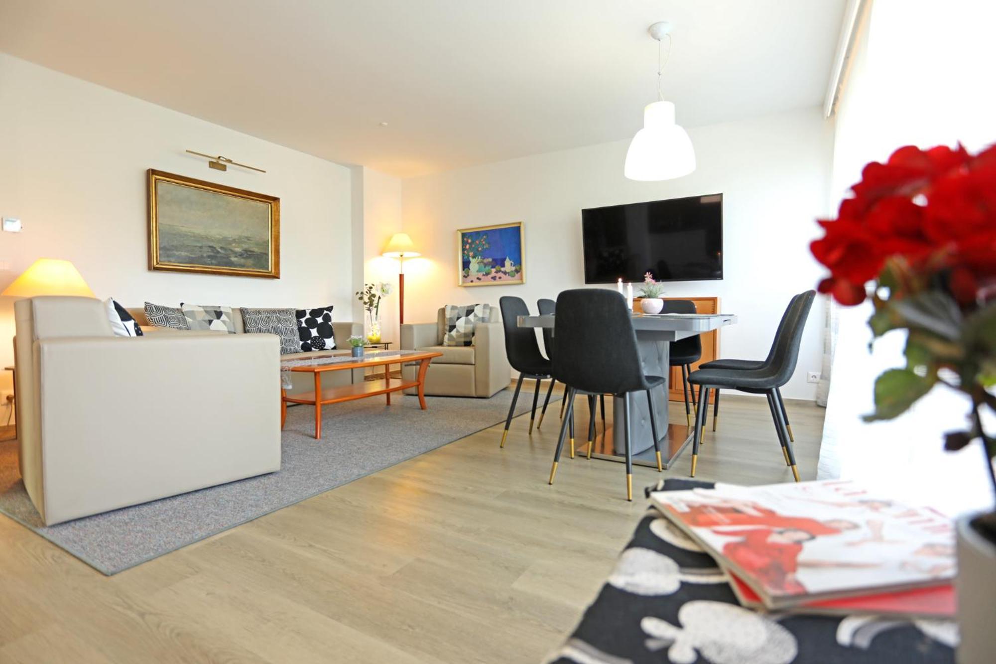 Atrium Apartman Heviz Mit Panoramaterrasse Und Tiefgarage المظهر الخارجي الصورة